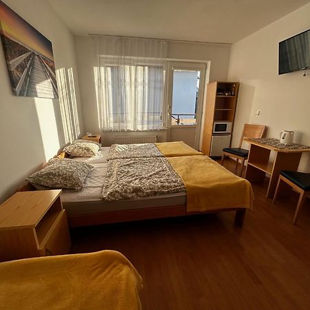 Pokoje Goscinne Zuza Wladyslawowo Exterior foto