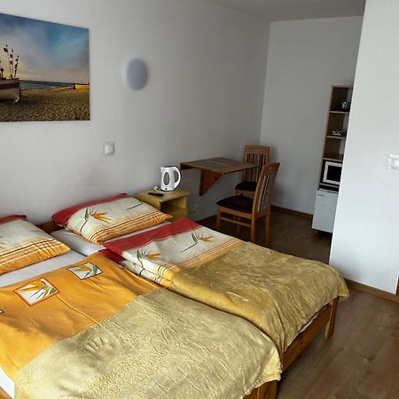 Pokoje Goscinne Zuza Wladyslawowo Exterior foto