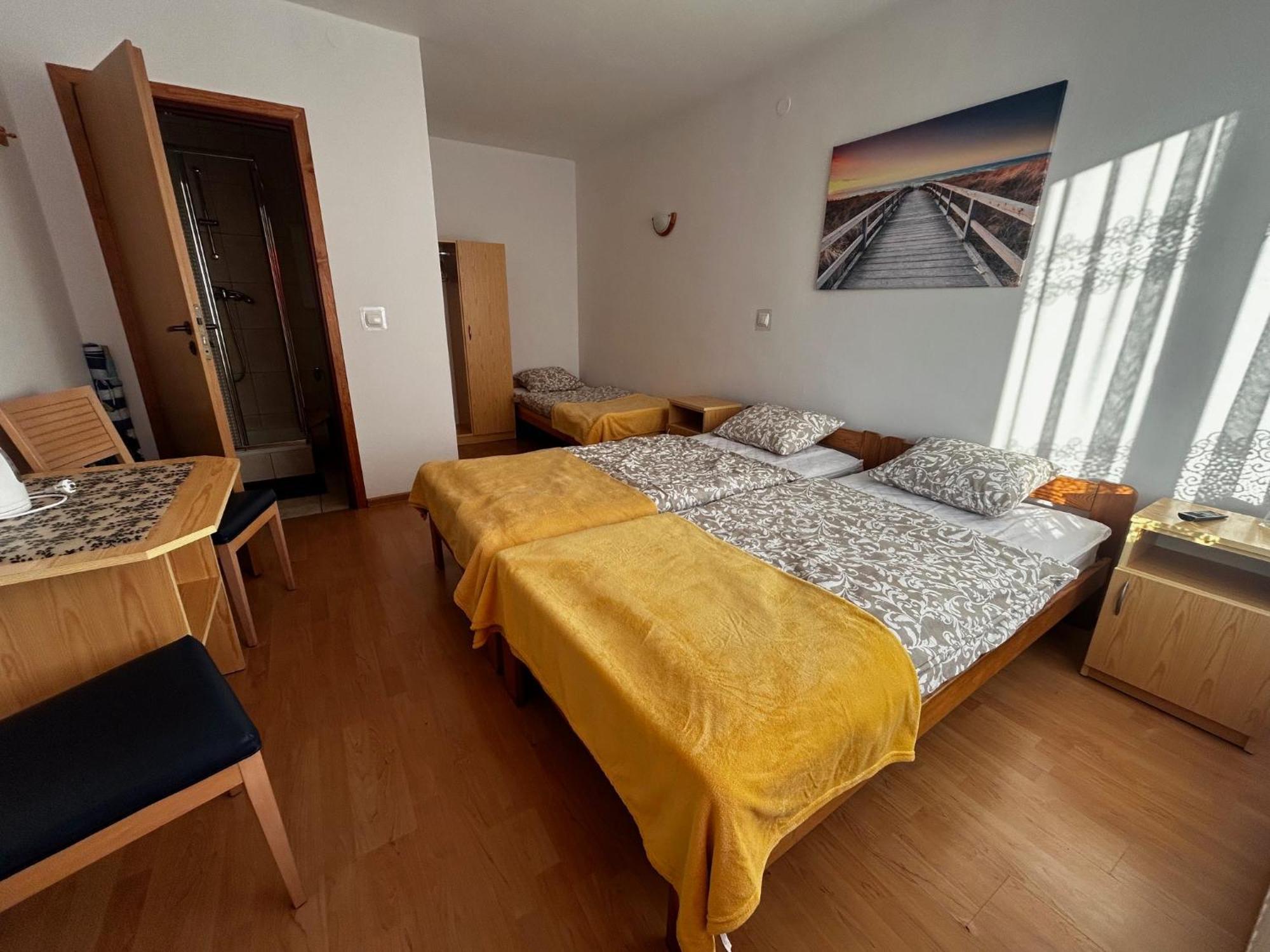 Pokoje Goscinne Zuza Wladyslawowo Exterior foto