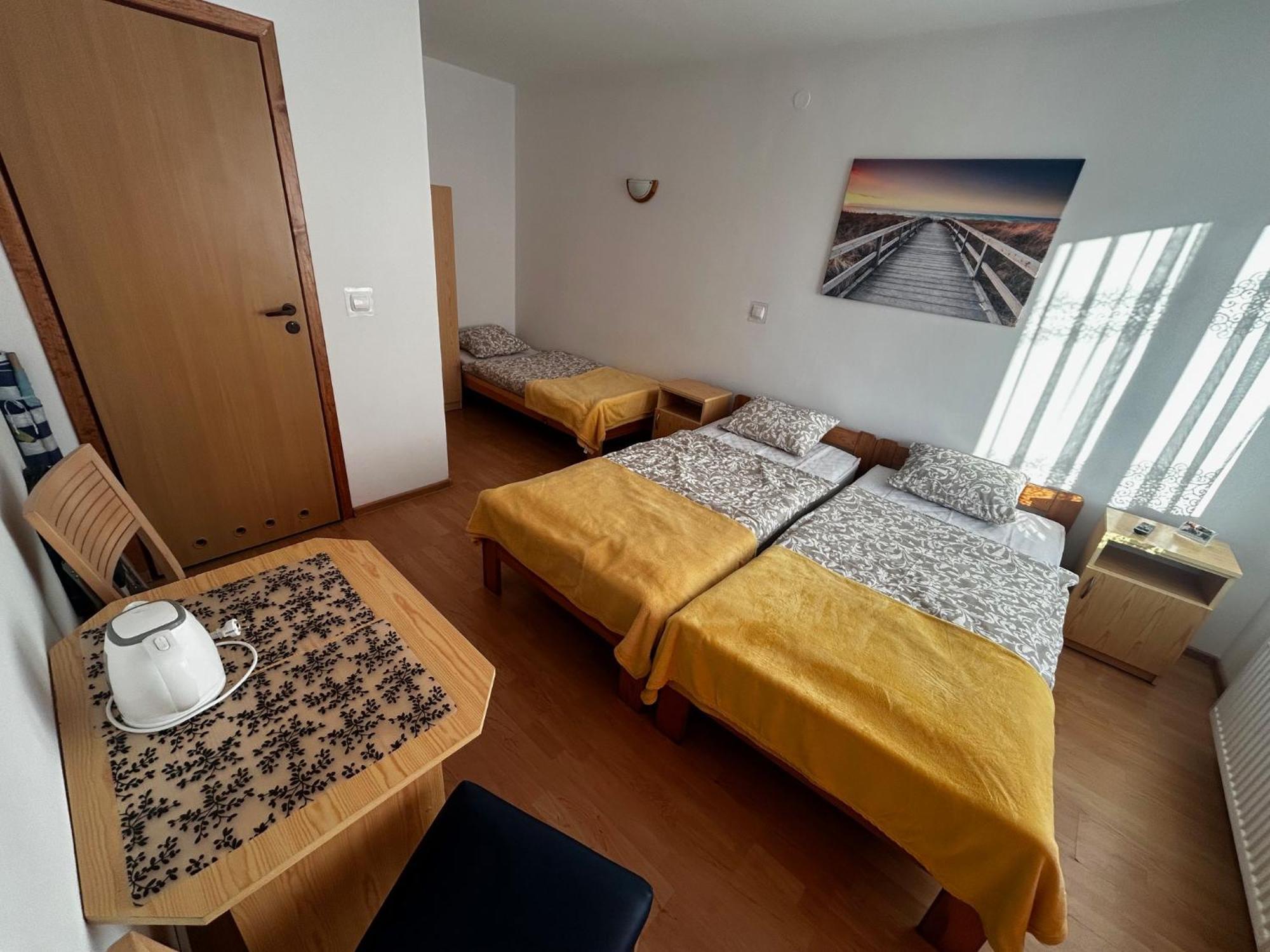 Pokoje Goscinne Zuza Wladyslawowo Exterior foto