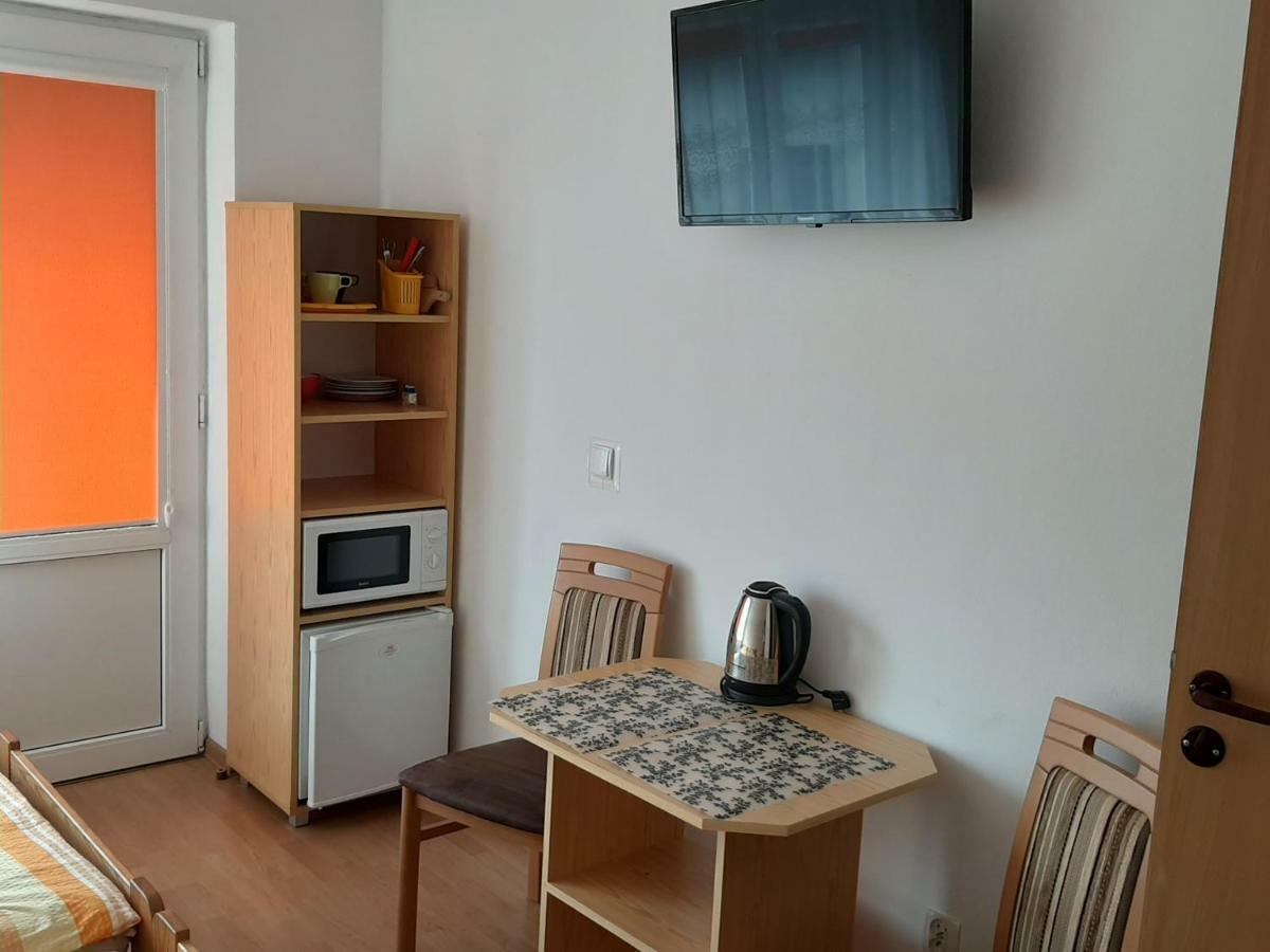 Pokoje Goscinne Zuza Wladyslawowo Exterior foto